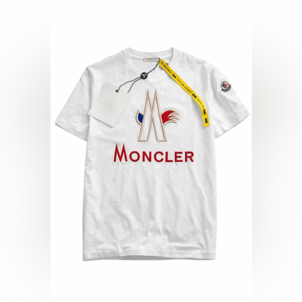Moncler Genius White Embroidered Logo T-Shirt
Made in Italy | Limited Production